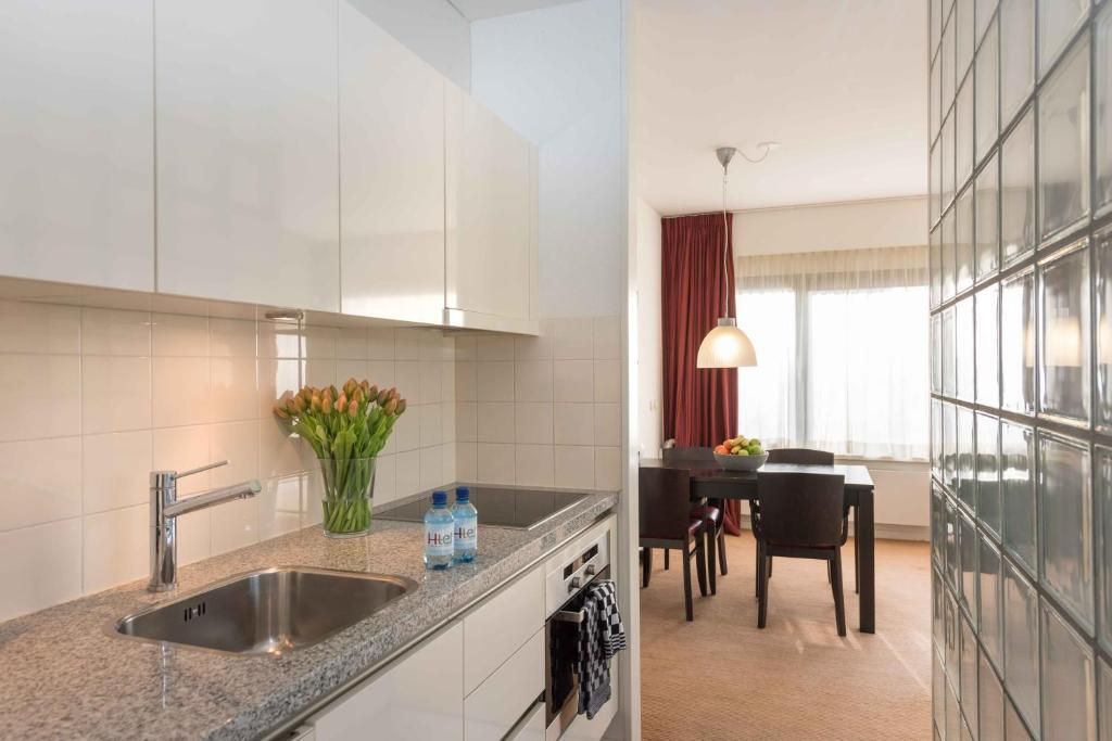Htel Serviced Apartments Amstelveen - Family Room